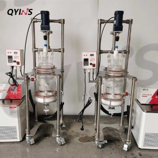移動式夾套全包玻璃固液分離過濾反應(yīng)釜5L